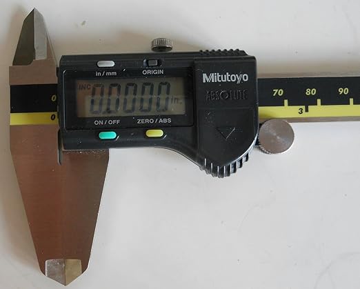 Mitutoyo High-Precision 500-197-20 Digital Vernier Caliper 200mm / 8 inch with Large LCD Display, Stainless Steel Construction, Dual Metric & Imperial Measurement System, Advanced Absolute Scale Technology, Zero Setting Function, VC-10